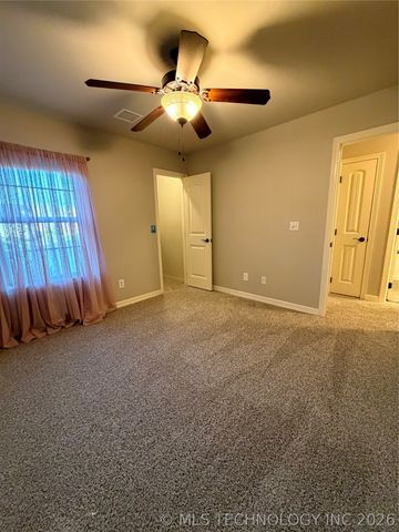 11230 S 275th East Avenue, Coweta, OK 74429