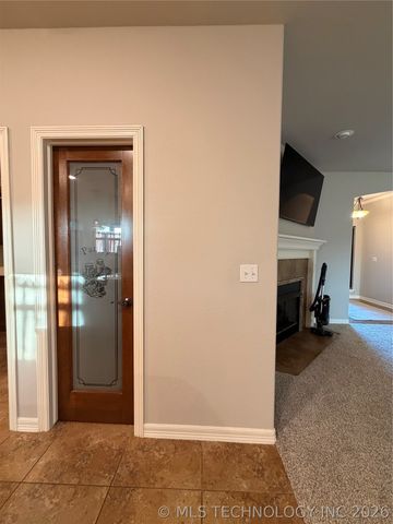 11230 S 275th East Avenue, Coweta, OK 74429