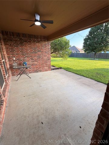 11230 S 275th East Avenue, Coweta, OK 74429