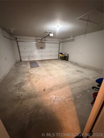 11230 S 275th East Avenue, Coweta, OK 74429