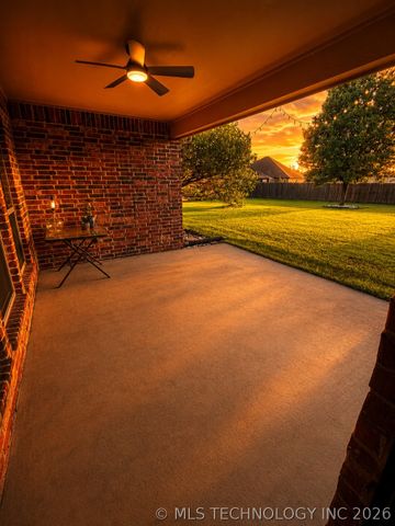 11230 S 275th East Avenue, Coweta, OK 74429