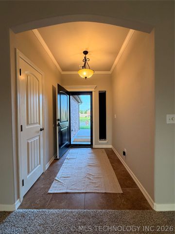 11230 S 275th East Avenue, Coweta, OK 74429