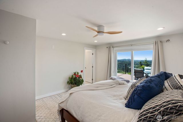 12065 206th Place SE, Issaquah, WA 98027