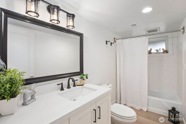12065 206th Place SE, Issaquah, WA 98027