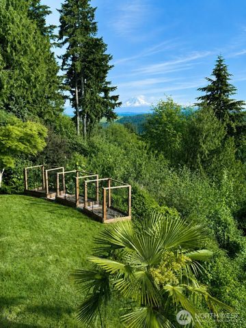 12065 206th Place SE, Issaquah, WA 98027