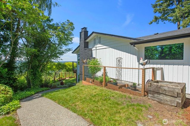 12065 206th Place SE, Issaquah, WA 98027
