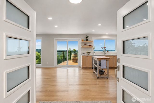 12065 206th Place SE, Issaquah, WA 98027