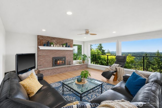 12065 206th Place SE, Issaquah, WA 98027
