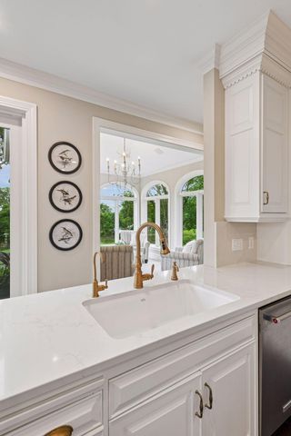 18482 Bearpath Trail, Eden Prairie, MN 55347
