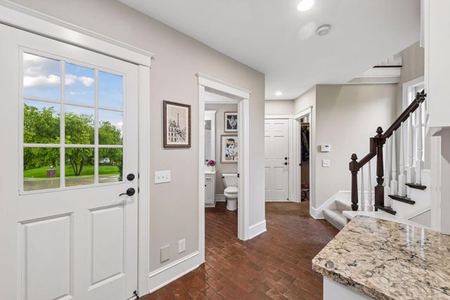 18482 Bearpath Trail, Eden Prairie, MN 55347