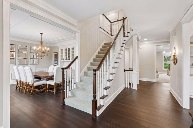 18482 Bearpath Trail, Eden Prairie, MN 55347