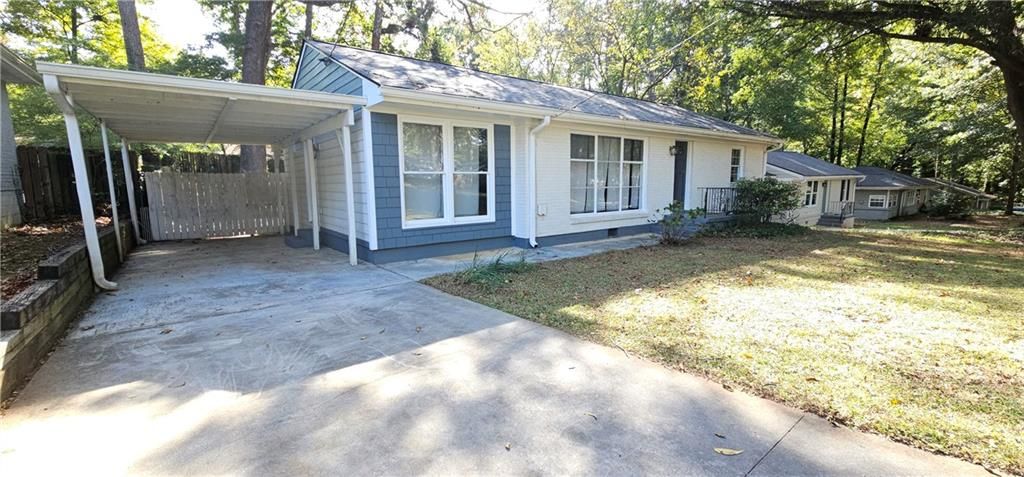 Image 1 of property listing at 2949 Westbury Drive, Decatur, GA 30033