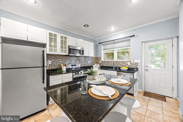 147 N LUZERNE AVE, Baltimore, MD 21224