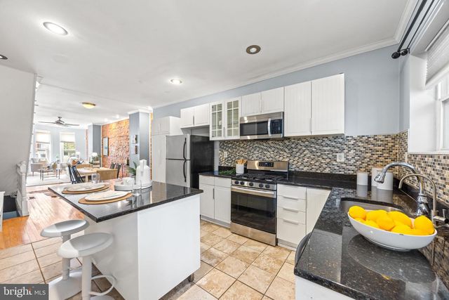 147 N LUZERNE AVE, Baltimore, MD 21224