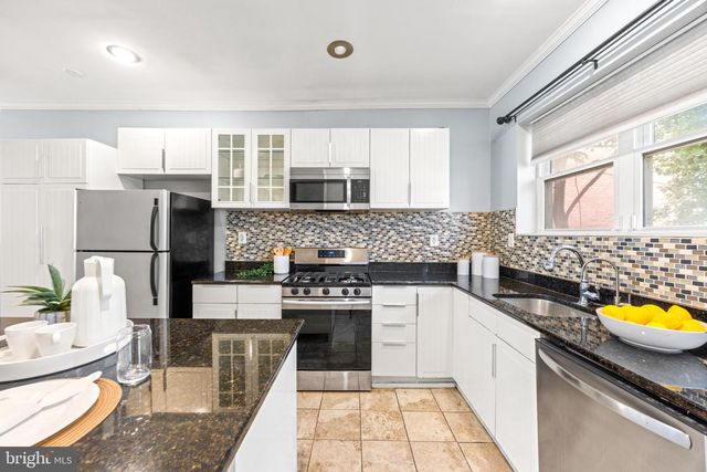 147 N LUZERNE AVE, Baltimore, MD 21224