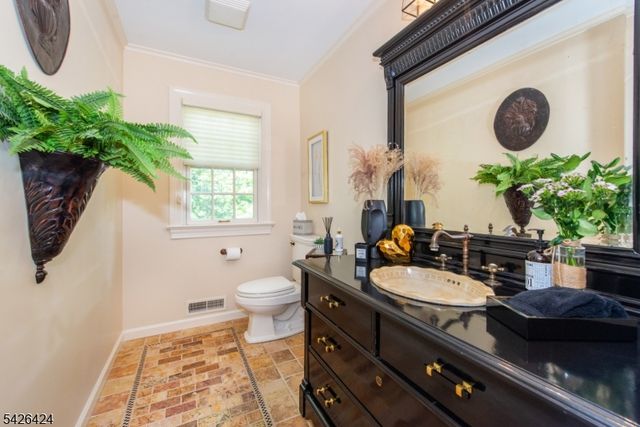 85 Athens Rd, Millburn Twp., NJ 07078