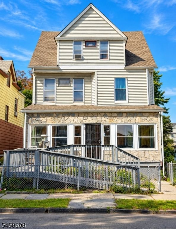 131 N 19Th St, East Orange City, NJ 07017 — exterior
