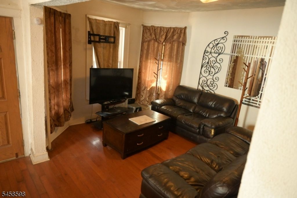 131 N 19Th St, East Orange City, NJ 07017 — photo 3