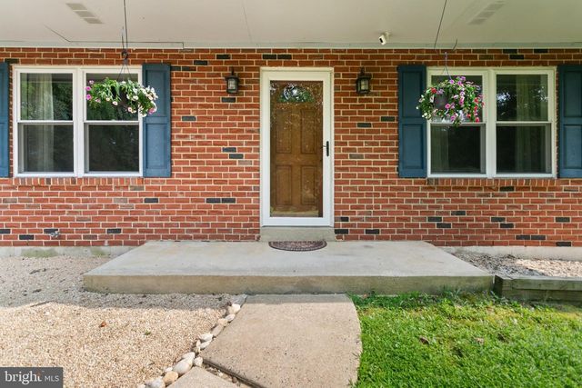 718 BICKING DR, West Chester, PA 19382