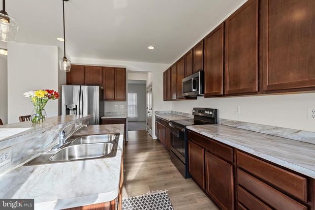 4350 BLACKBURN DR, Stewartstown, PA 17363