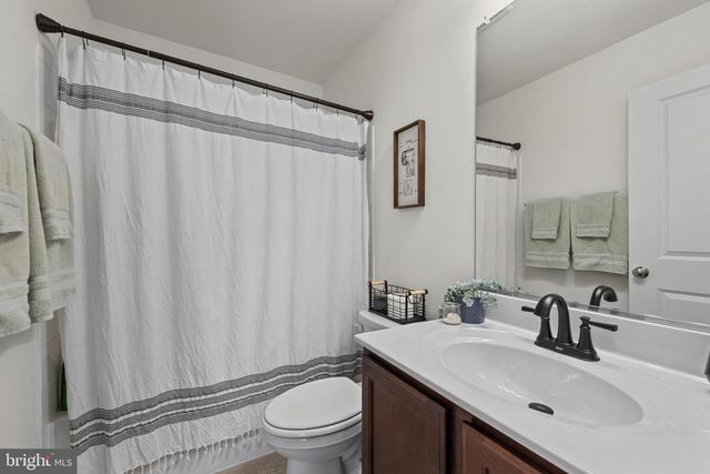 4350 BLACKBURN DR, Stewartstown, PA 17363