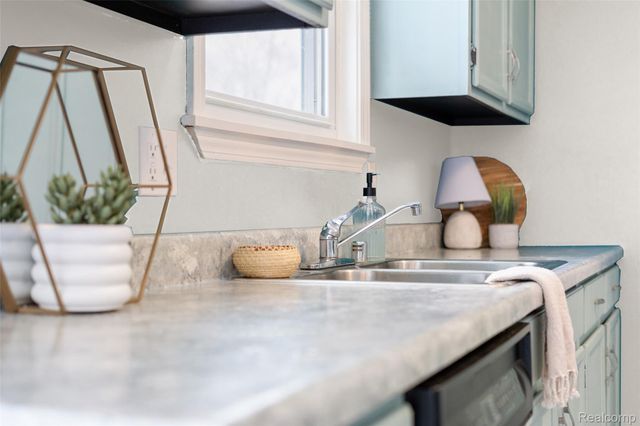 3843 Thomas Road, Oxford Charter Township, MI 48371