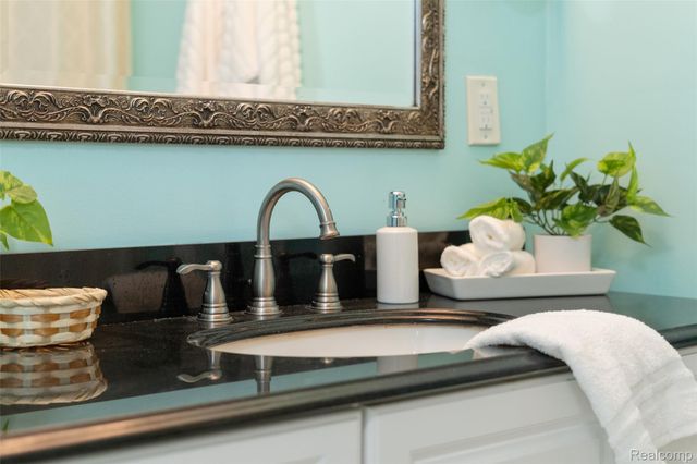 3843 Thomas Road, Oxford Charter Township, MI 48371