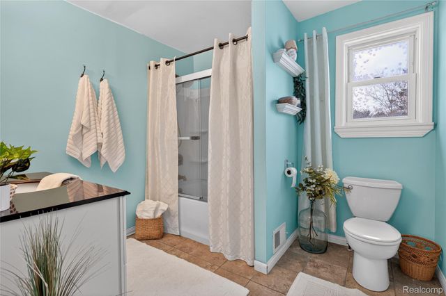 3843 Thomas Road, Oxford Charter Township, MI 48371