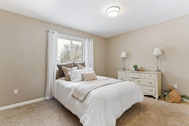 3843 Thomas Road, Oxford Charter Township, MI 48371