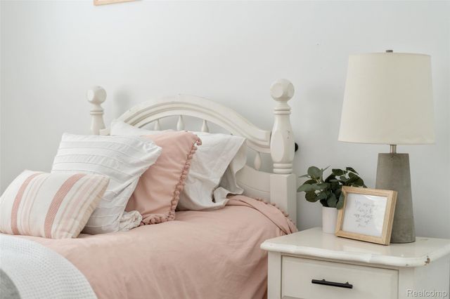 3843 Thomas Road, Oxford Charter Township, MI 48371