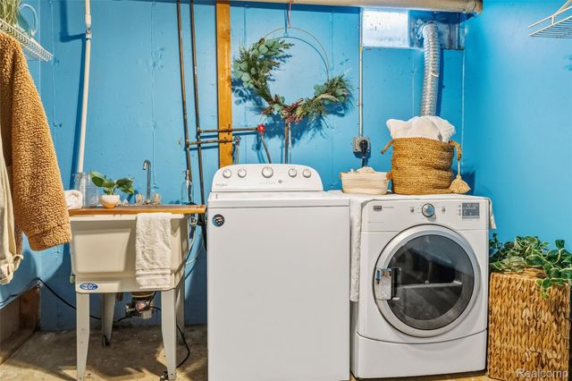 3843 Thomas Road, Oxford Charter Township, MI 48371