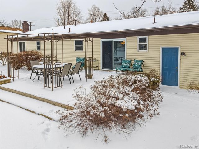 3843 Thomas Road, Oxford Charter Township, MI 48371