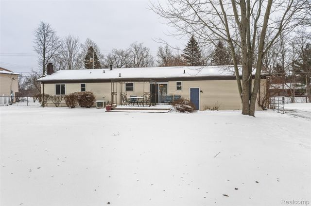 3843 Thomas Road, Oxford Charter Township, MI 48371