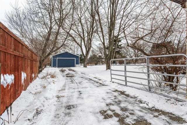 3843 Thomas Road, Oxford Charter Township, MI 48371