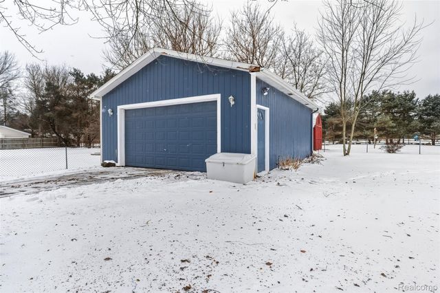 3843 Thomas Road, Oxford Charter Township, MI 48371
