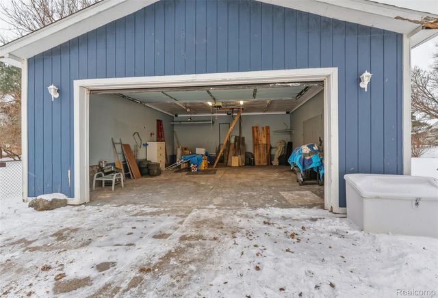 3843 Thomas Road, Oxford Charter Township, MI 48371