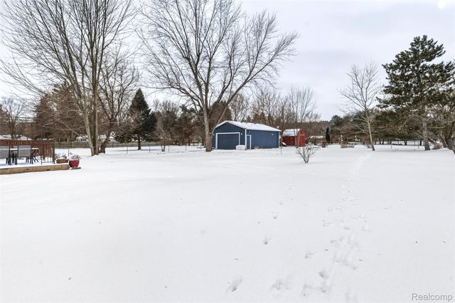 3843 Thomas Road, Oxford Charter Township, MI 48371