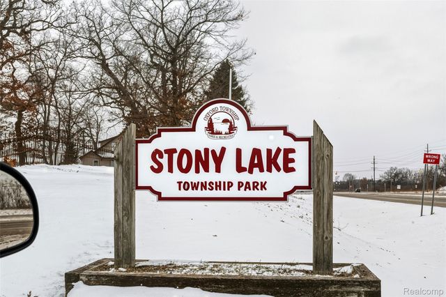 3843 Thomas Road, Oxford Charter Township, MI 48371