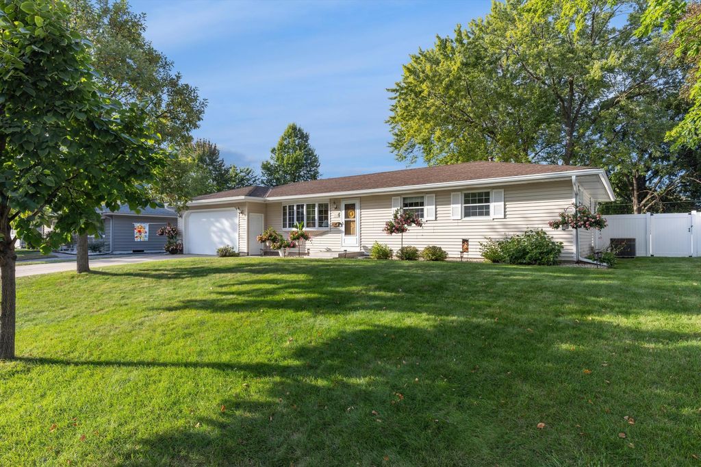 312 E 100th Street, Bloomington, MN 55420