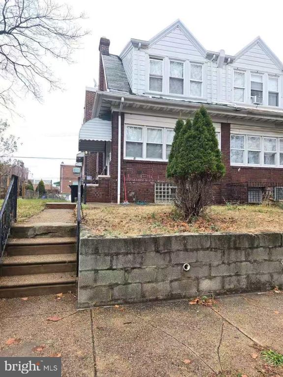 2223 RHAWN ST, Philadelphia, PA 19152