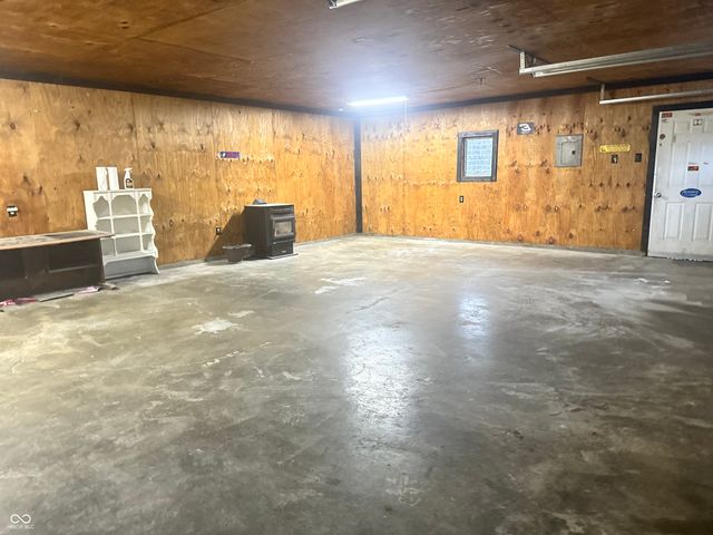 829 W 300 S, Crawfordsville, IN 47933