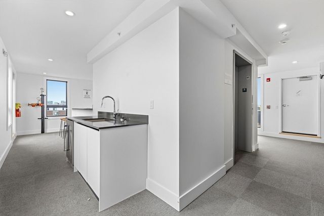 472 W Broadway 202, Boston, MA 02127