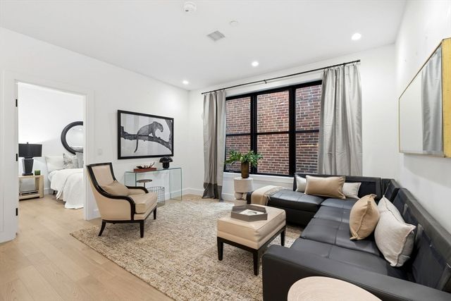 472 W Broadway 202, Boston, MA 02127