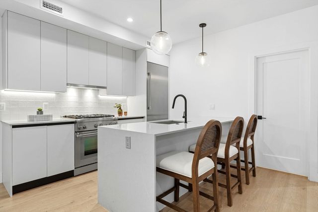 472 W Broadway 202, Boston, MA 02127