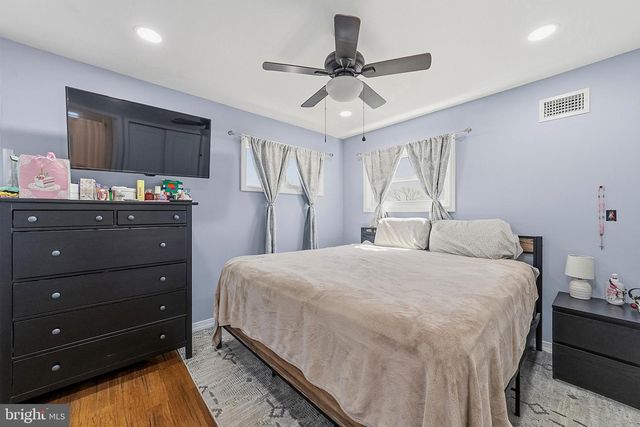 8 FALMOUTH RD, Hamilton, NJ 08620