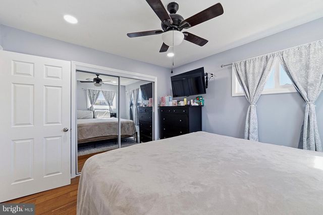 8 FALMOUTH RD, Hamilton, NJ 08620