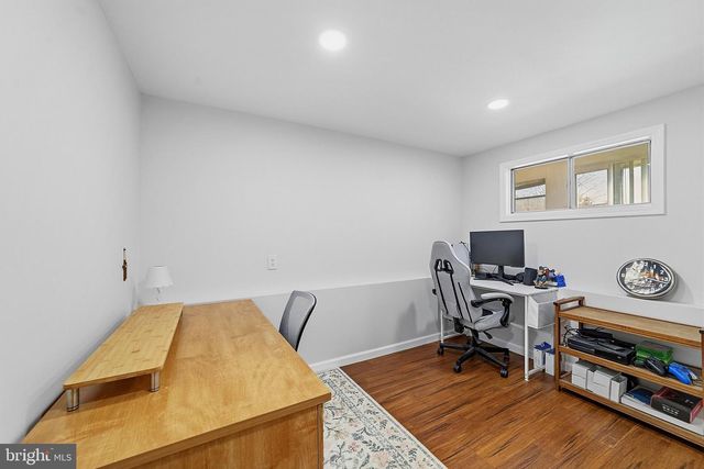 8 FALMOUTH RD, Hamilton, NJ 08620