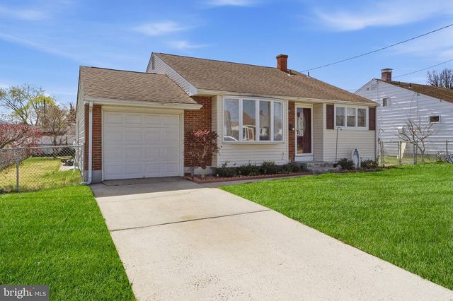 8 FALMOUTH RD, Hamilton, NJ 08620