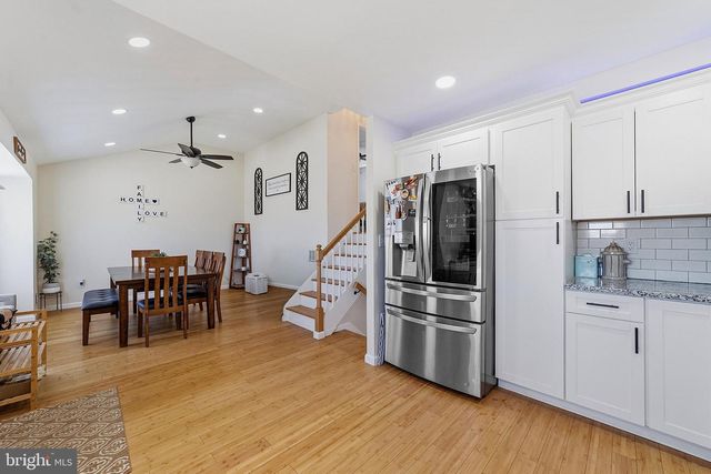 8 FALMOUTH RD, Hamilton, NJ 08620