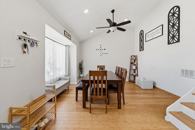 8 FALMOUTH RD, Hamilton, NJ 08620